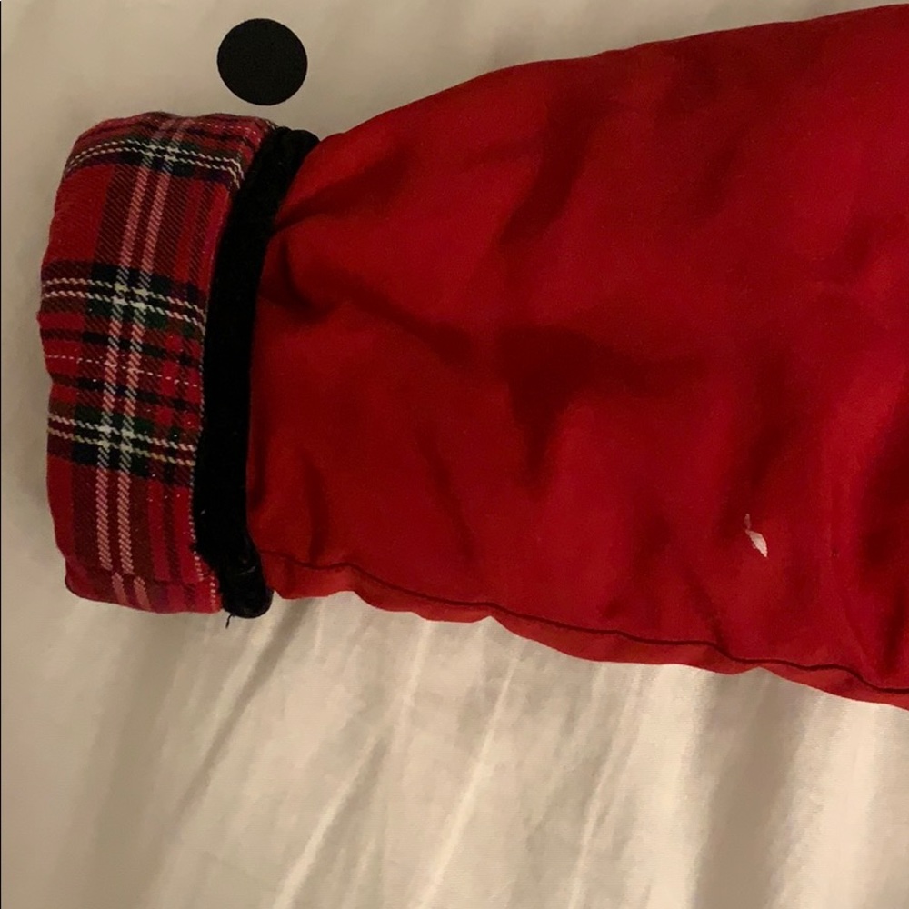 Red Coat 🧥 - Picture 2 of 5